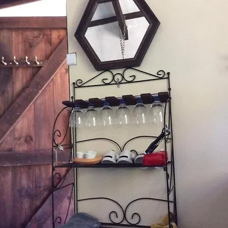 キャンプ場 Unique Tiny House With Natural Building Techniques *