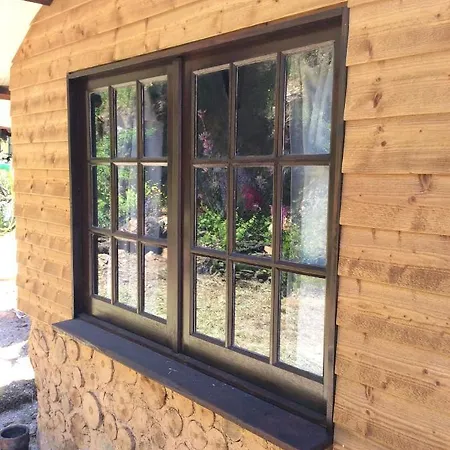 Unique Tiny House With Natural Building Techniques Campingplads *