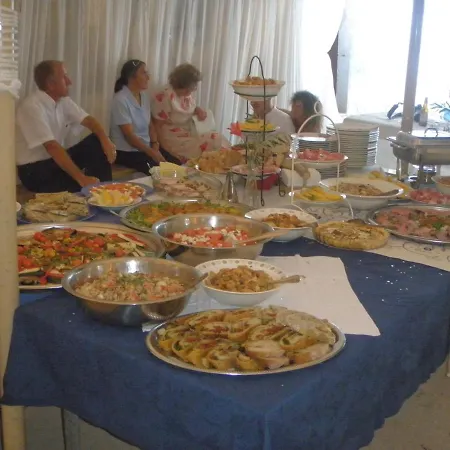 Unique Tiny House With Natural Building Techniques