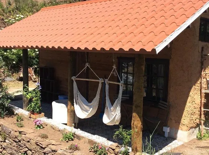 キャンプ場 Unique Tiny House With Natural Building Techniques