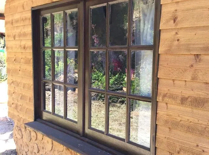 Unique Tiny House With Natural Building Techniques キャンプ場 *