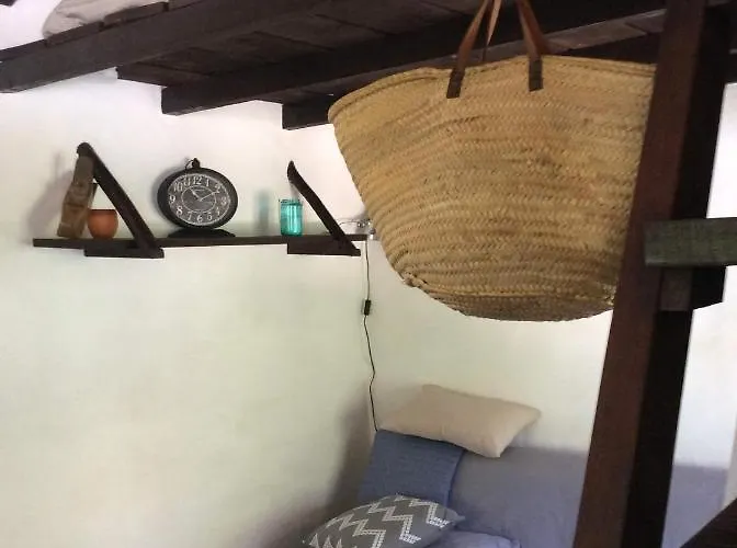 Unique Tiny House With Natural Building Techniques Campingplads Figueiro Dos Vinhos