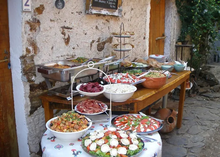 キャンプ場 Unique Tiny House With Natural Building Techniques フィゲイロー・ドス・ヴィーニョス