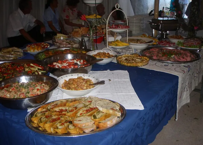 Unique Tiny House With Natural Building Techniques キャンプ場 フィゲイロー・ドス・ヴィーニョス